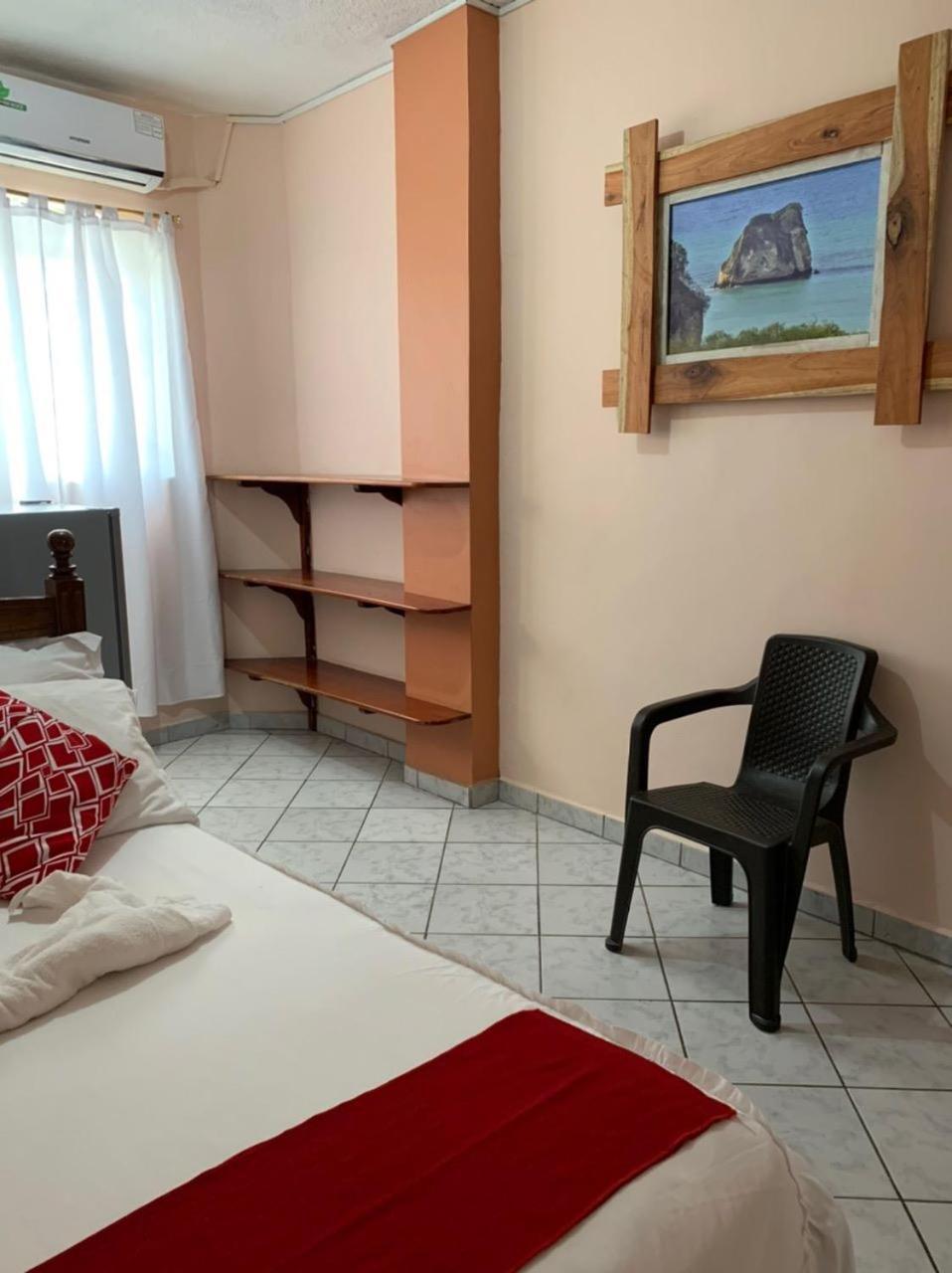 Hotel La Barca Atacames Esterno foto