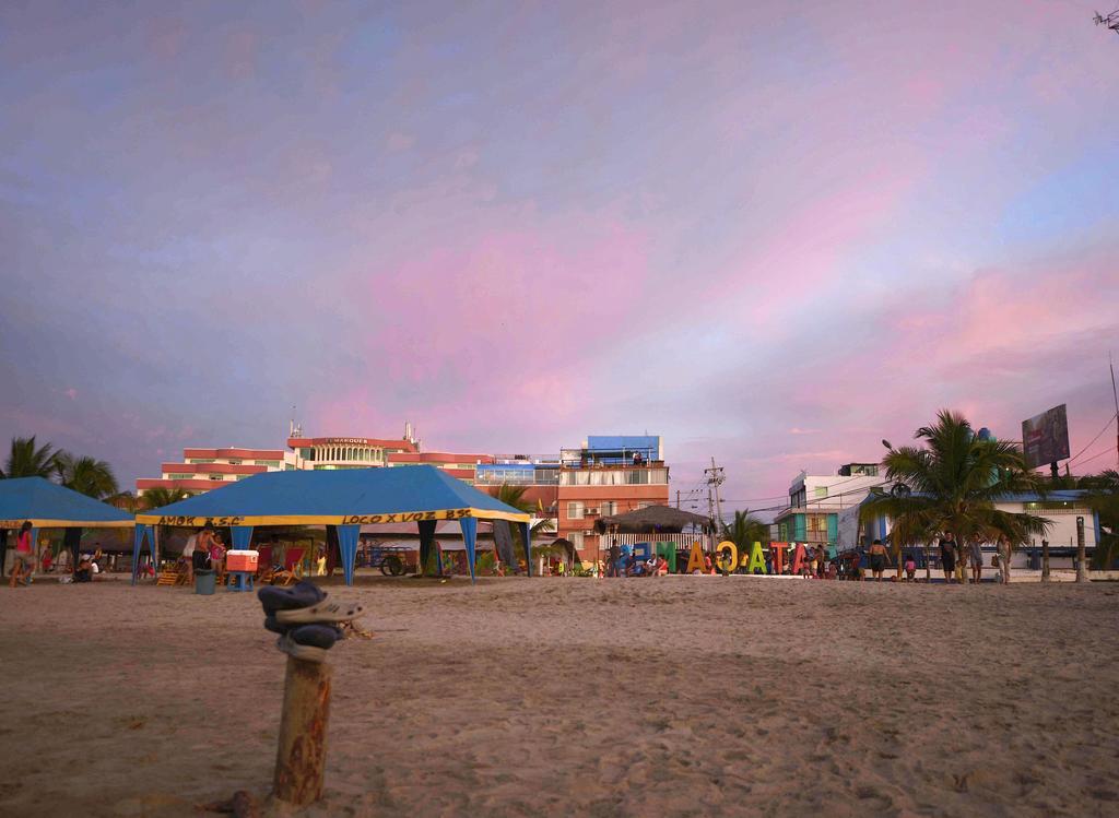 Hotel La Barca Atacames Esterno foto