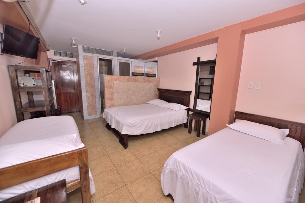 Hotel La Barca Atacames Esterno foto