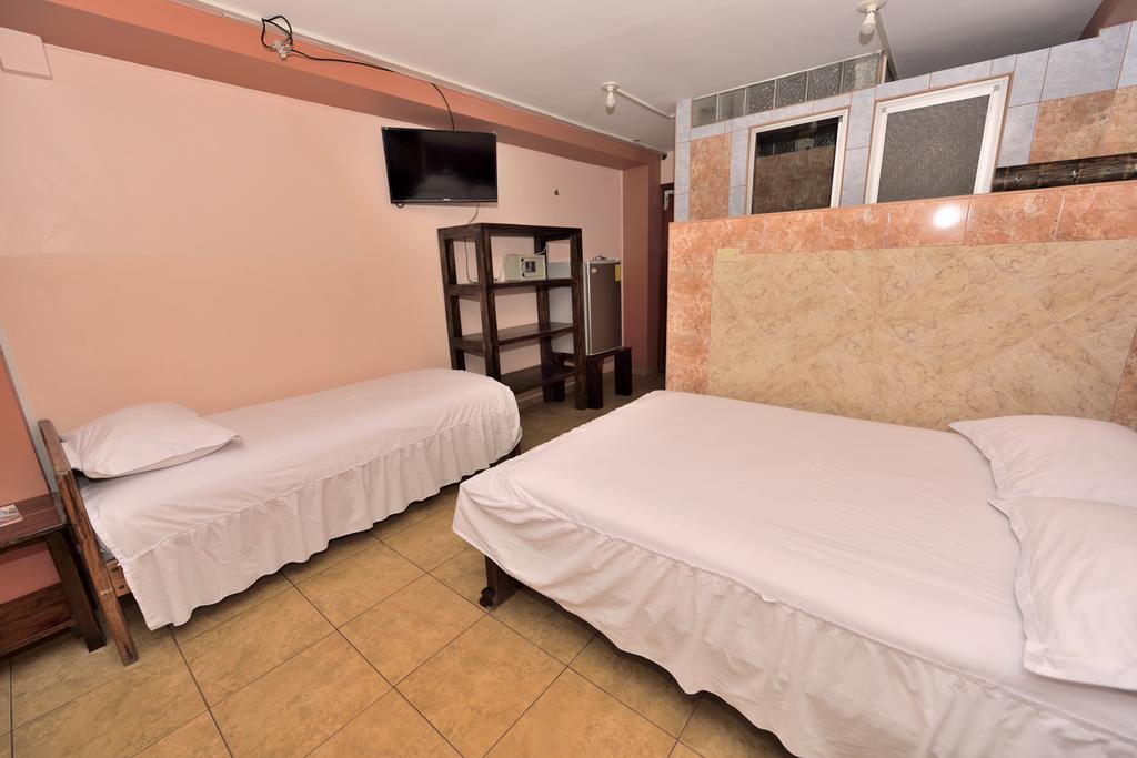 Hotel La Barca Atacames Esterno foto