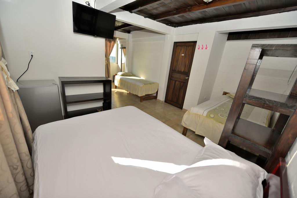 Hotel La Barca Atacames Esterno foto